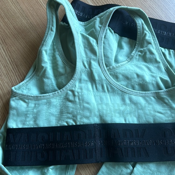 GYMSHARK 2 pc Set 💚🖤 - Picture 6 of 8